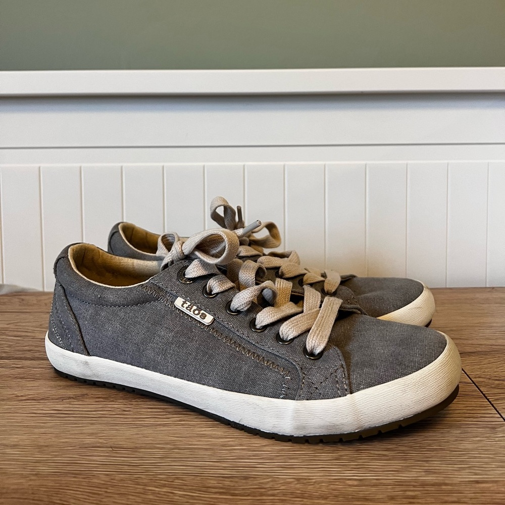 Taos Footwear Star Sneakers - Picture 2 of 7